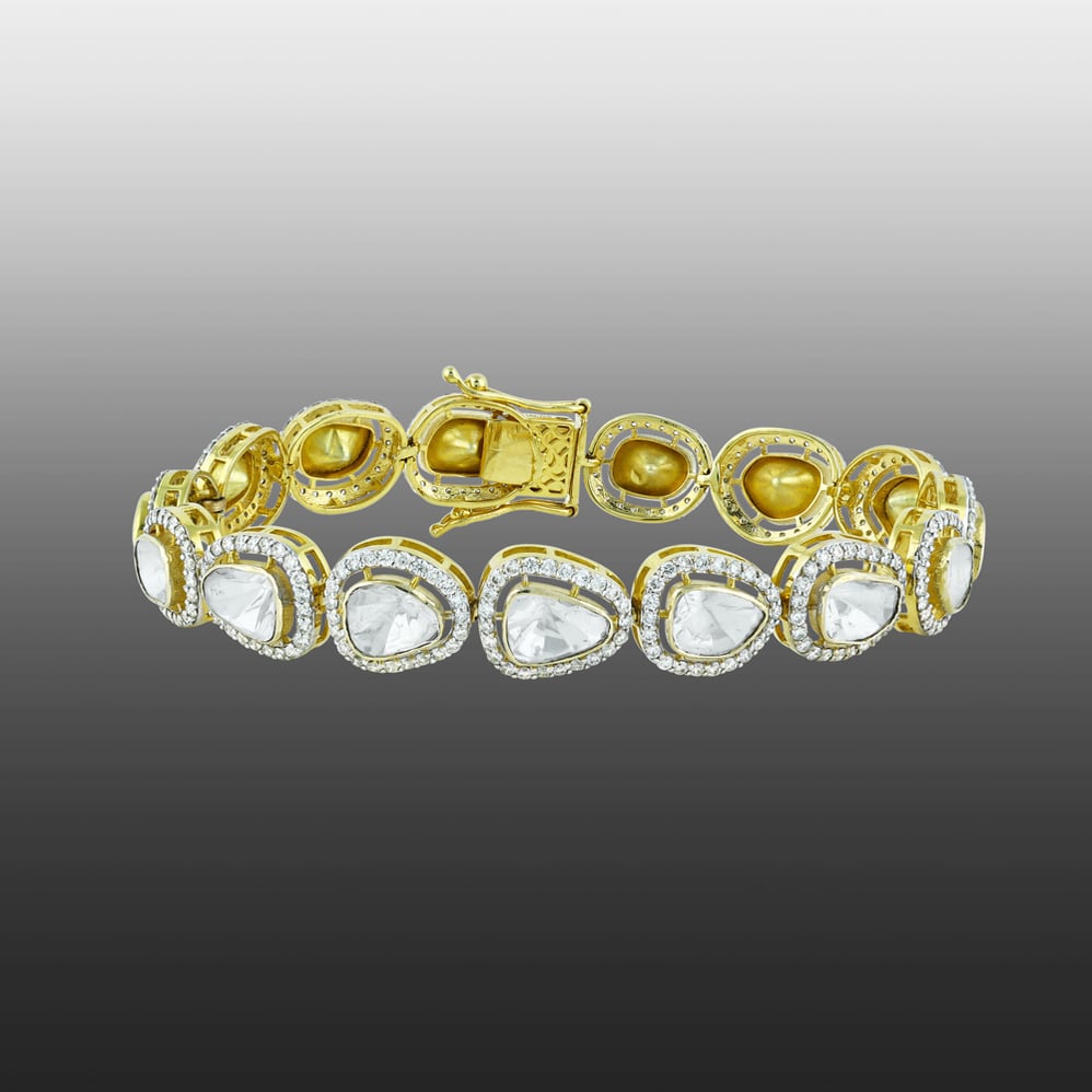 Bracelet with Polki Diamonds and Shimmering Halo
